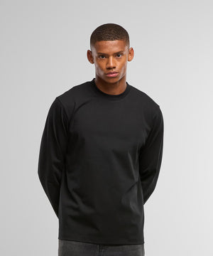 Lifestyle photo of the Sorona Loose Long Sleeve