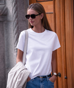 Lifestyle photo of the Women's Venice - Jersey Deluxe Tee
