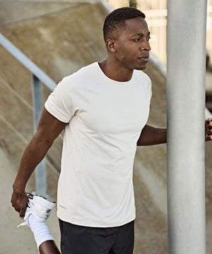 Lifestyle photo of the Cooldry Tee (7020)