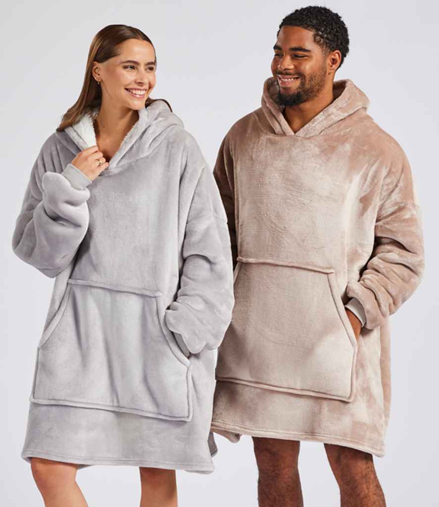 Oversized Hooded Blanket in Silver Grey, model photo