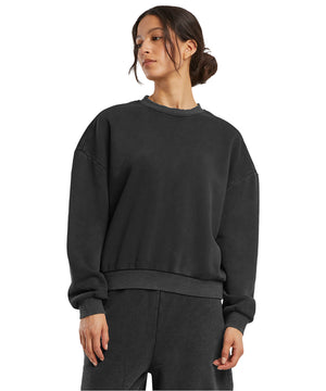 Lifestyle photo of the Women’s Vintage Heavy Crew Neck