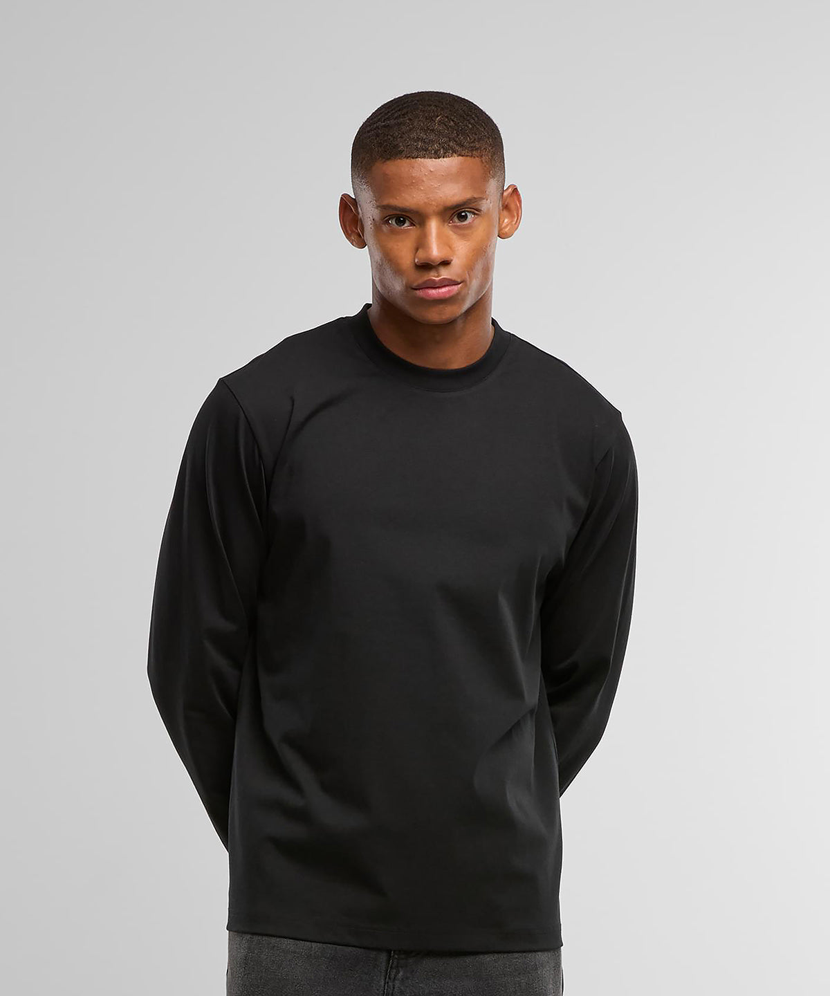 Lifestyle photo of the Sorona Loose Long Sleeve