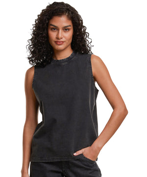 Lifestyle photo of the Women’s Vintage Washed Sleeveless Tee