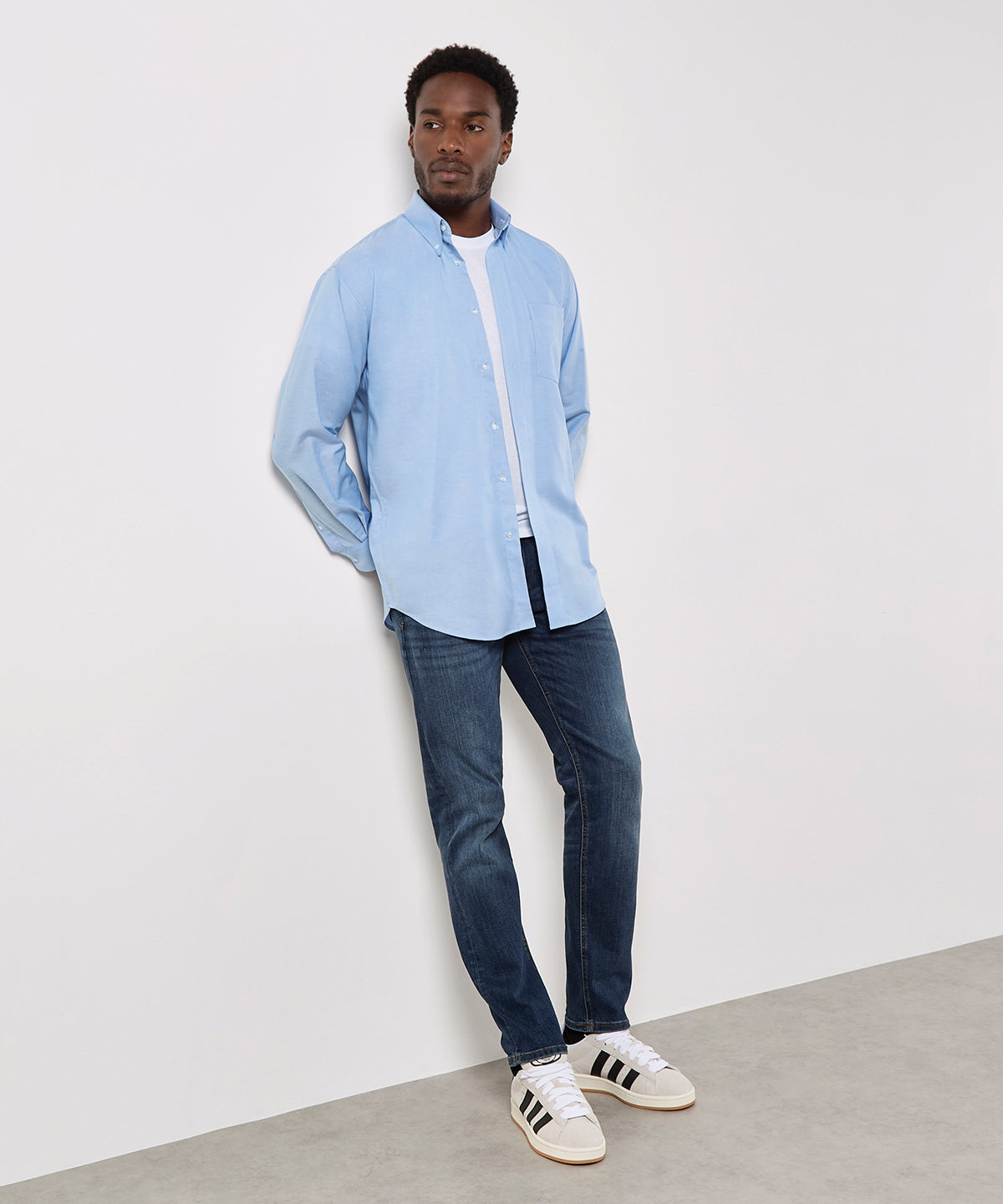 Lifestyle photo of the Workplace Oxford Shirt Long-Sleeved (Classic Fit)