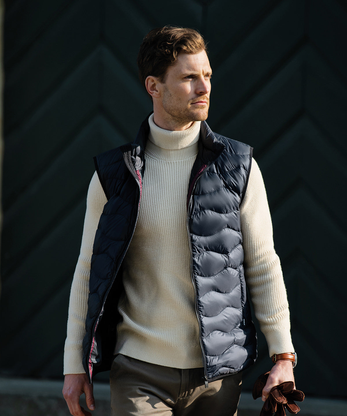 Lifestyle photo of the Vermont – Versatile Down Gilet