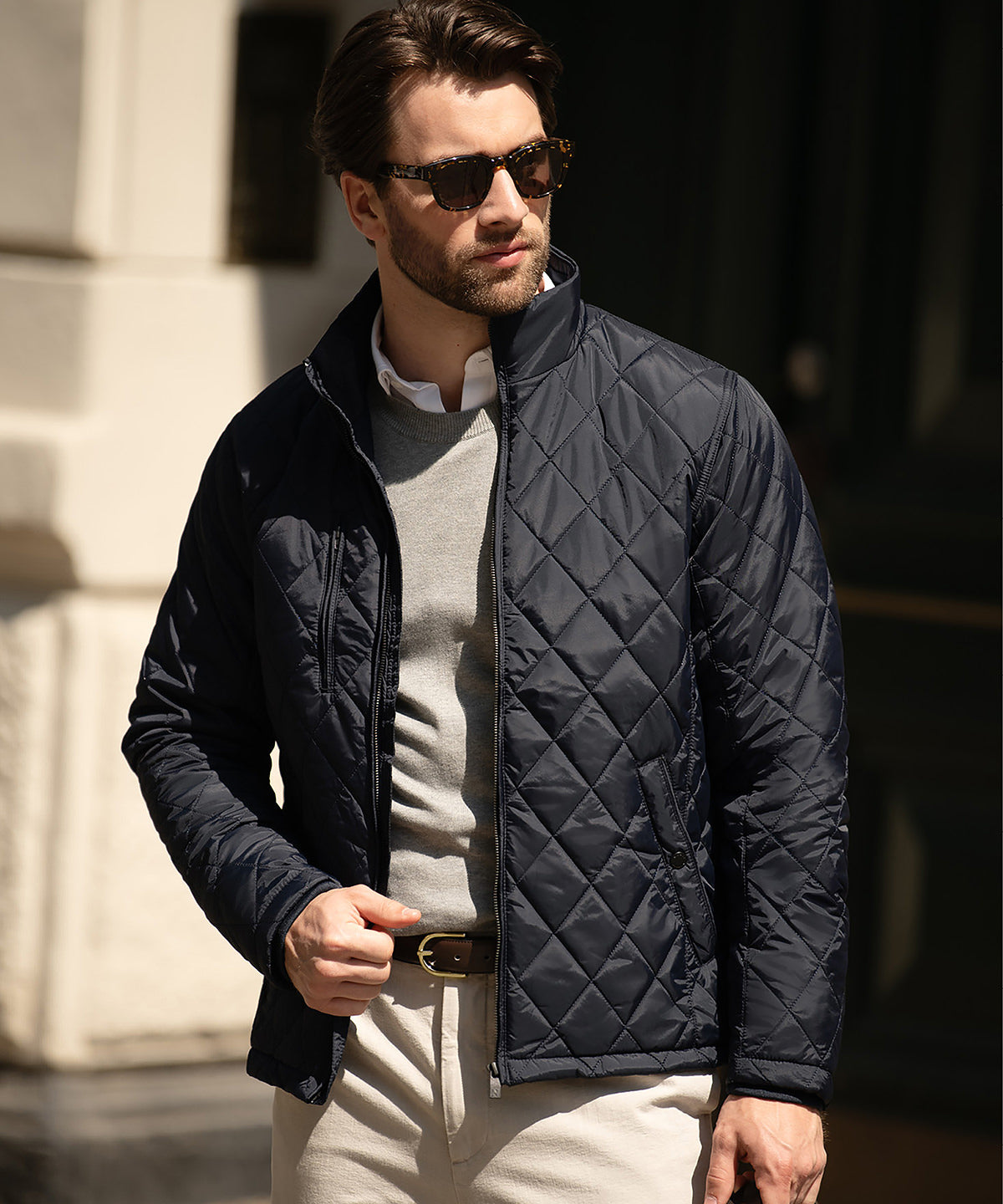 Lifestyle photo of the Henderson – Stylish Diamond Quilted Jacket in Midnight Blue
