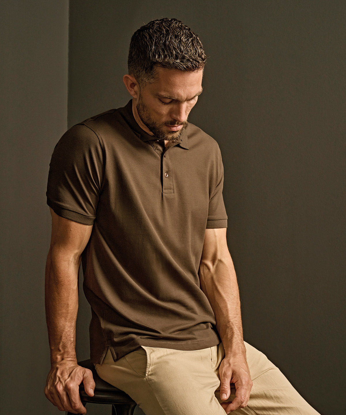 Lifestyle photo of the Luxury Stretch Polo (1405)